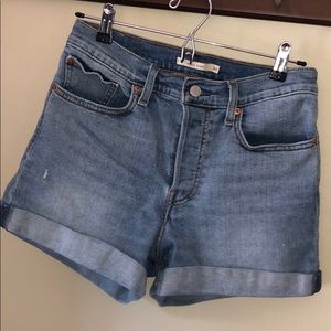 Levi’s Wedgie Shorts